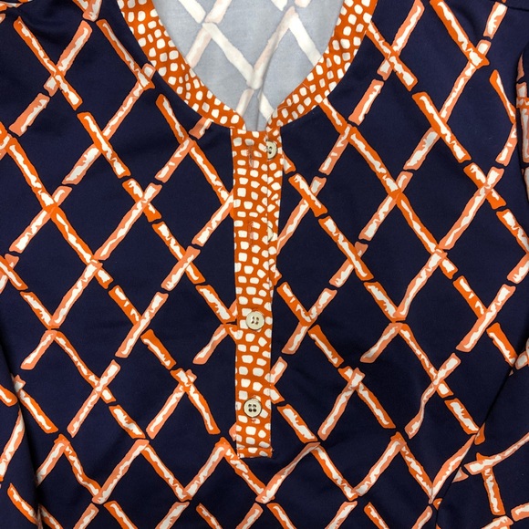 Top - Picture 2 of 2